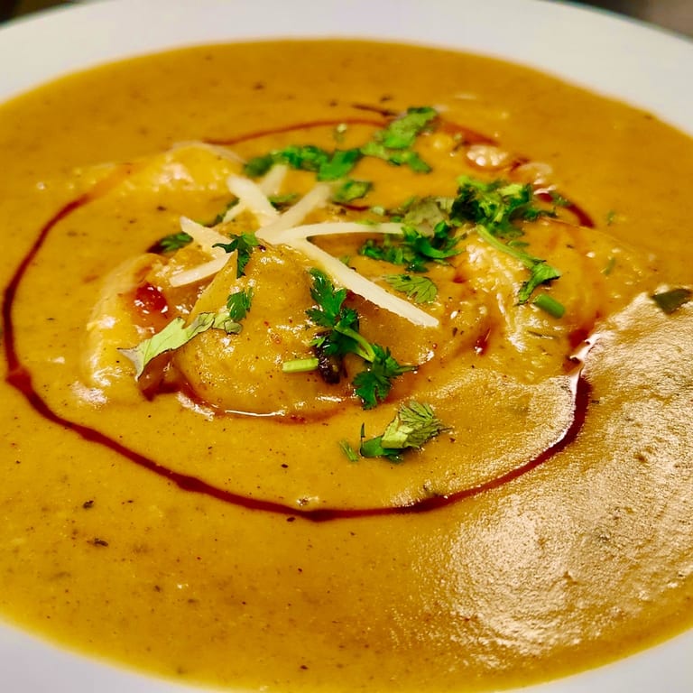 Vegetarian Delights: Indian Cuisine and Popular Dishes